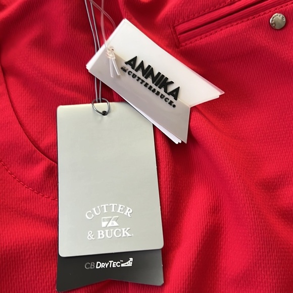 Annika Cutter & Buck Women’s Red Golf Shorts  with silver buttons Size 2 - Picture 11 of 12